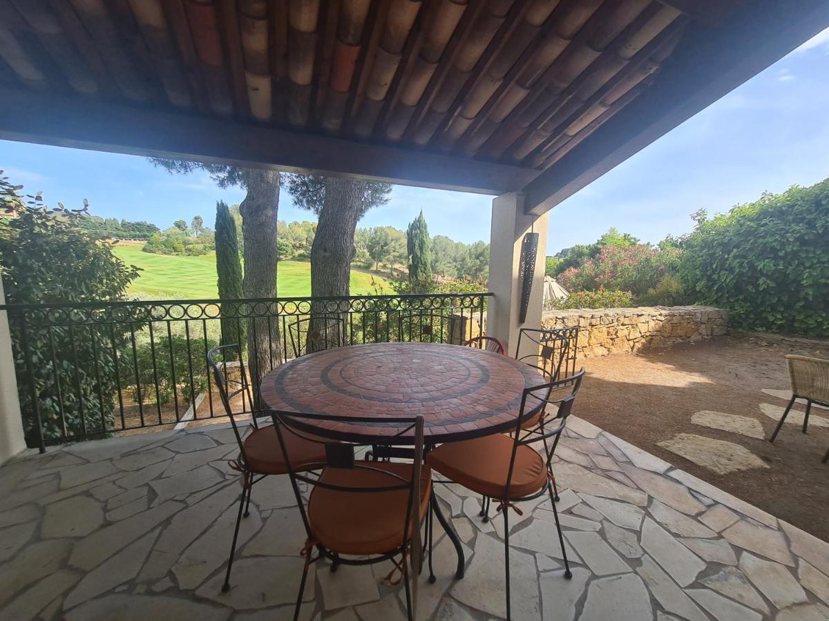 Superbe Villa-Domaine Avec Golf Piscine Et Tennis Saint-Cyr-sur-Mer Luaran gambar