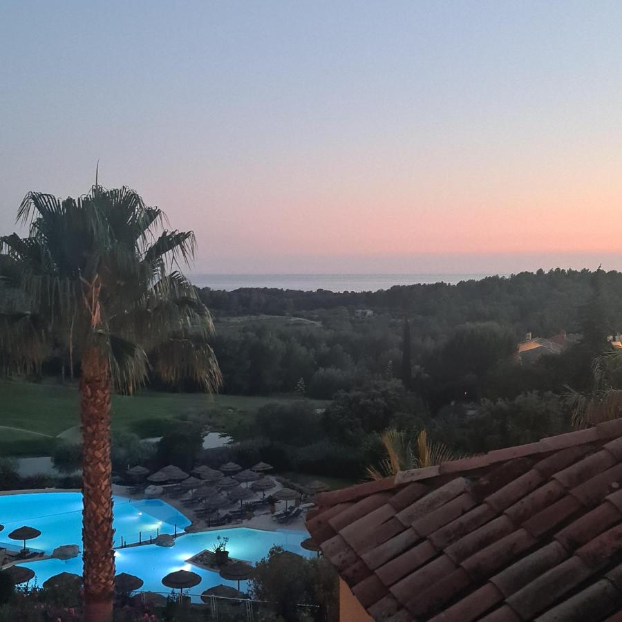 Superbe Villa-Domaine Avec Golf Piscine Et Tennis Saint-Cyr-sur-Mer Luaran gambar