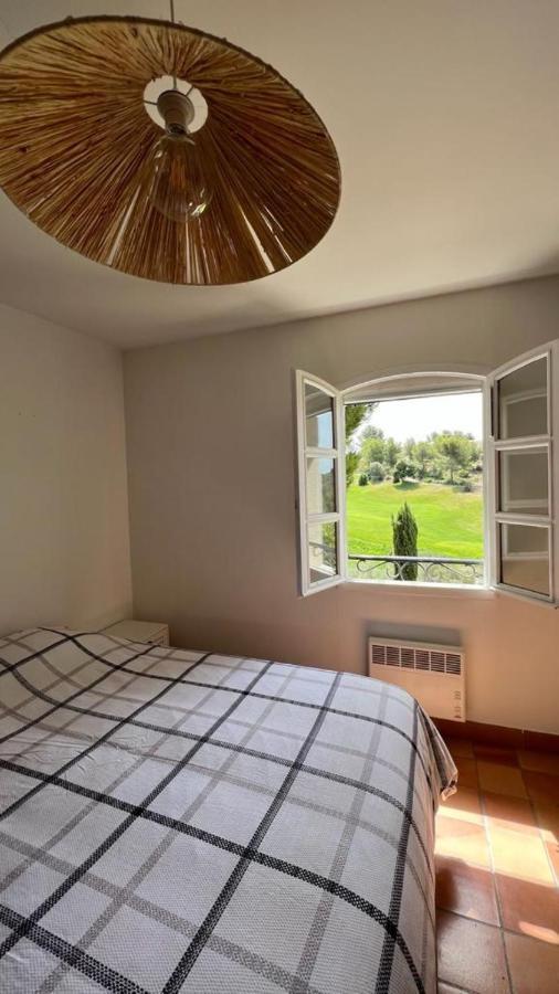 Superbe Villa-Domaine Avec Golf Piscine Et Tennis Saint-Cyr-sur-Mer Luaran gambar