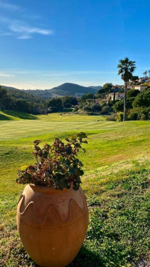 Superbe Villa-Domaine Avec Golf Piscine Et Tennis Saint-Cyr-sur-Mer Luaran gambar