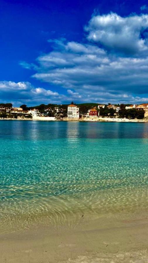 Superbe Villa-Domaine Avec Golf Piscine Et Tennis Saint-Cyr-sur-Mer Luaran gambar