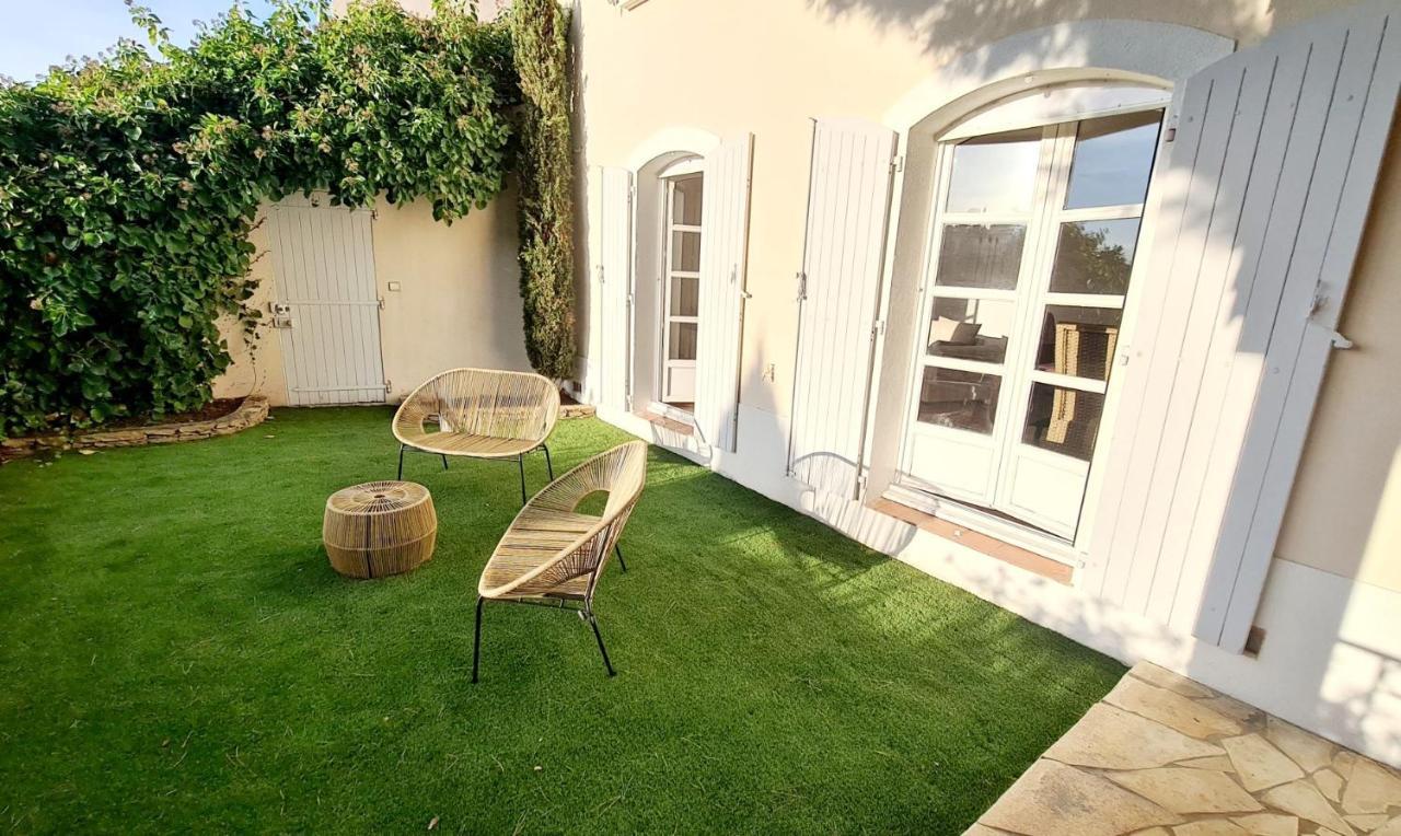 Superbe Villa-Domaine Avec Golf Piscine Et Tennis Saint-Cyr-sur-Mer Luaran gambar