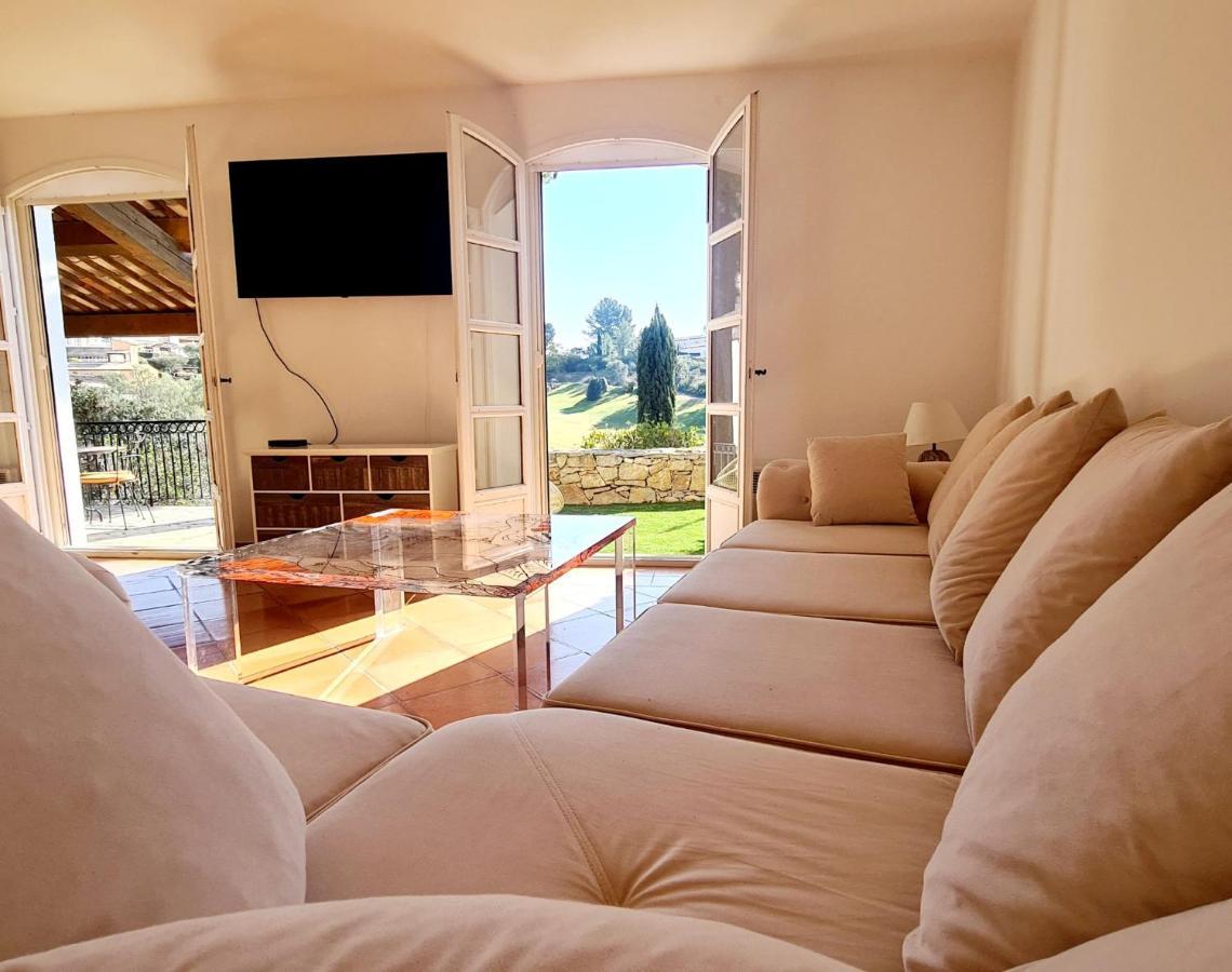Superbe Villa-Domaine Avec Golf Piscine Et Tennis Saint-Cyr-sur-Mer Luaran gambar