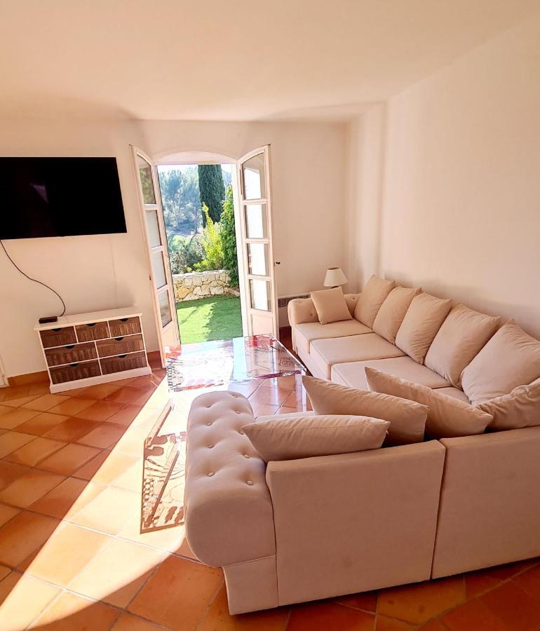 Superbe Villa-Domaine Avec Golf Piscine Et Tennis Saint-Cyr-sur-Mer Luaran gambar
